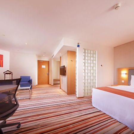 Holiday Inn Express Shanghai Jiading Industry Park By Ihg Buitenkant foto
