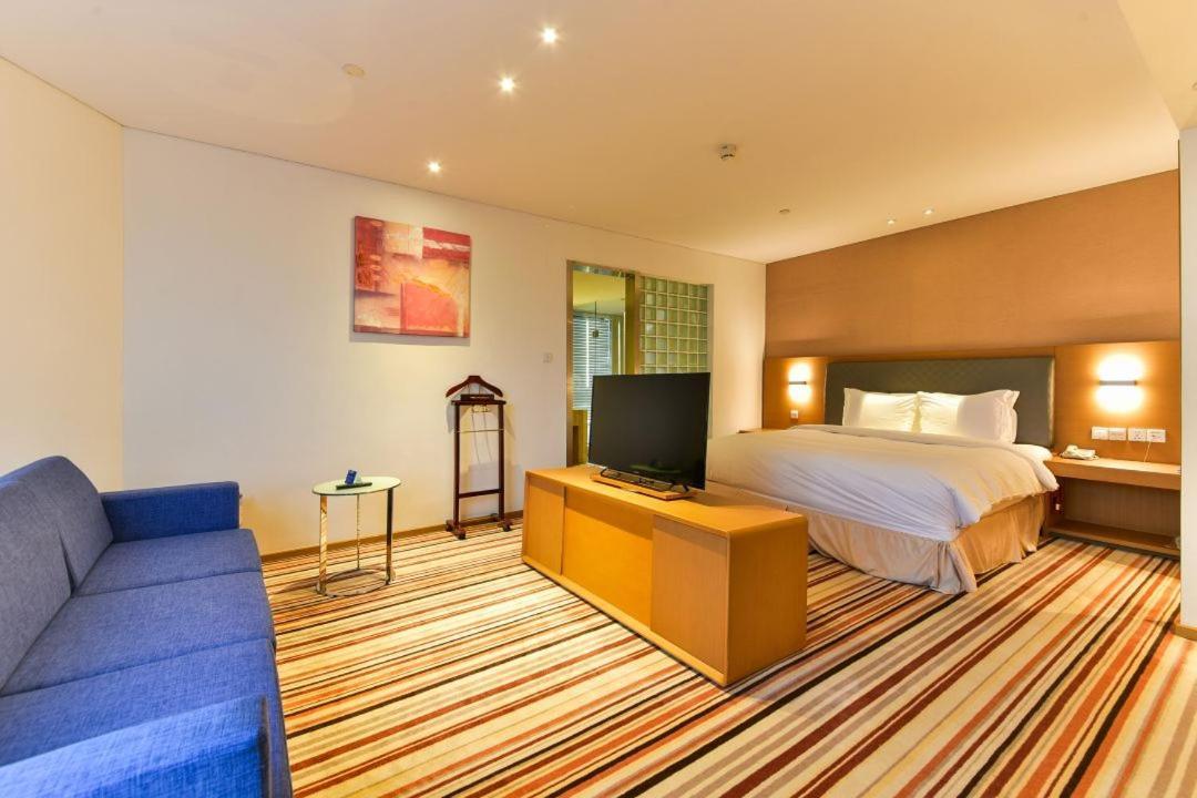 Holiday Inn Express Shanghai Jiading Industry Park By Ihg Buitenkant foto