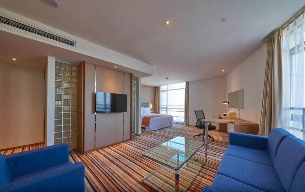 Holiday Inn Express Shanghai Jiading Industry Park By Ihg Buitenkant foto